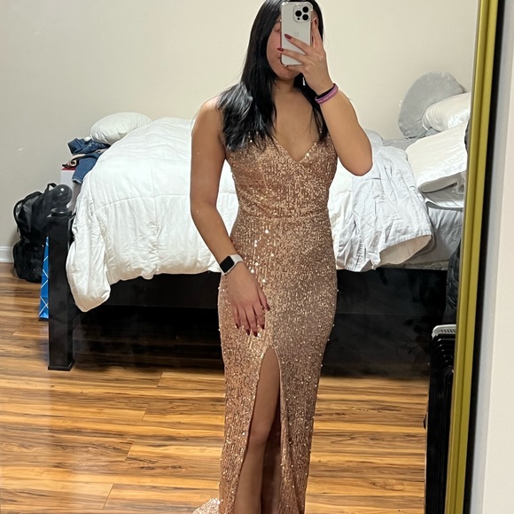 Windsor Prom Dress - Picture 1 of 3